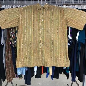 Vintage Tori Richard Hawaiian print made in USA